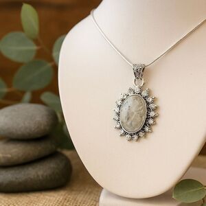 Boho Moonstone Gemstone Oval Pendant SilverVintage Style – Artisan Necklace New